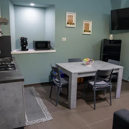 La Casa Nel Vicolo 3 Apartament