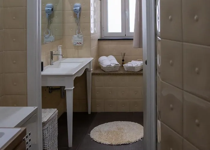 La Casa Nel Vicolo 3